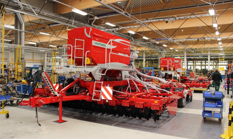 Sejacie stroje vyrába Pöttinger v nemeckom meste Bernburg